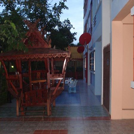 Penthiphouse Hotel Ban Bang Phun Luaran gambar