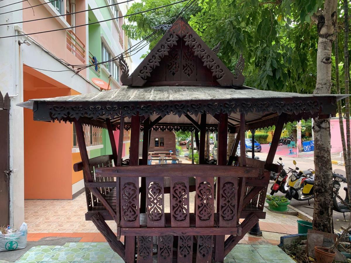 Penthiphouse Hotel Ban Bang Phun Luaran gambar